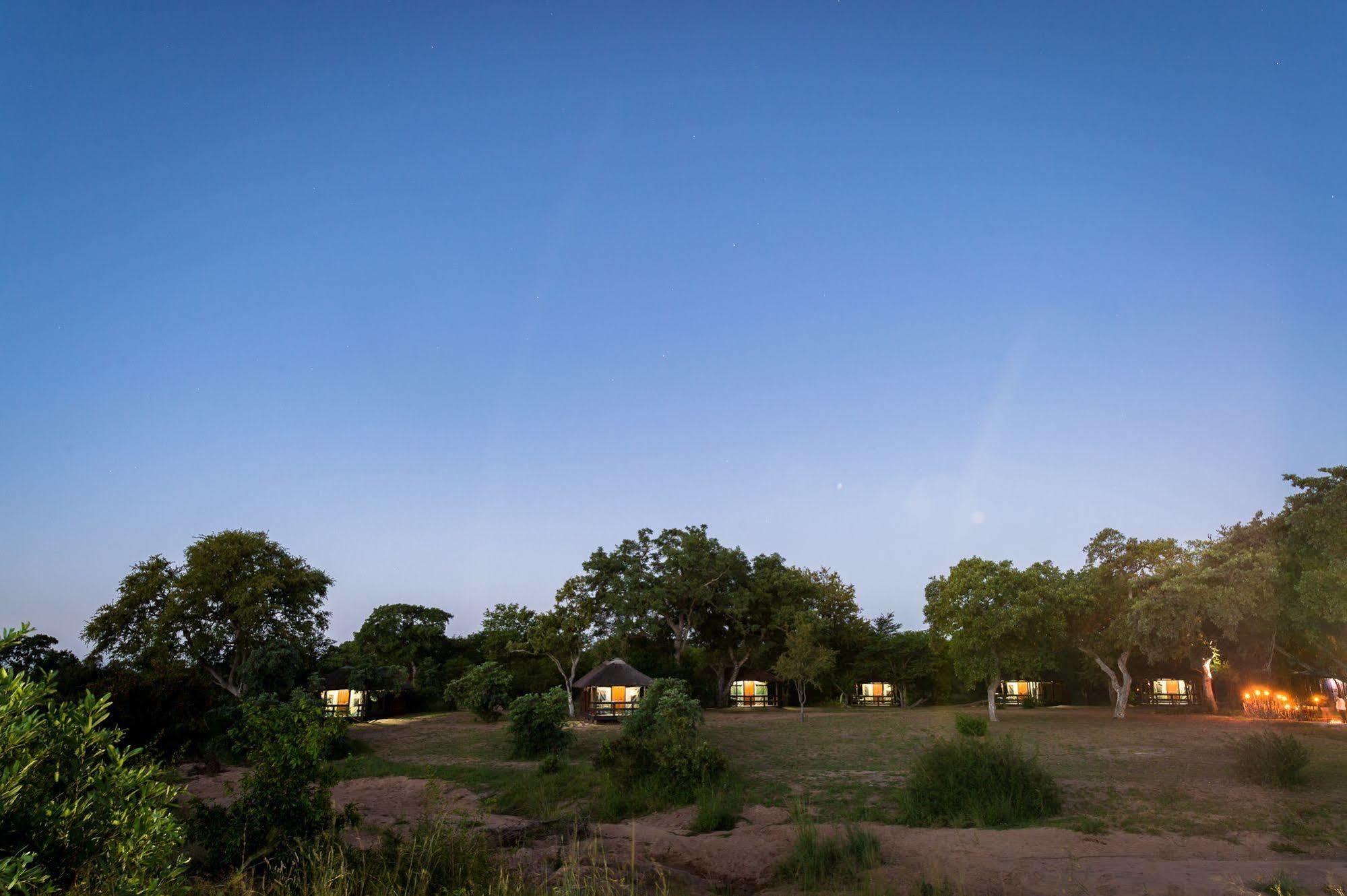 Shindzela Tented Camp Reserva Timbavati Exterior foto